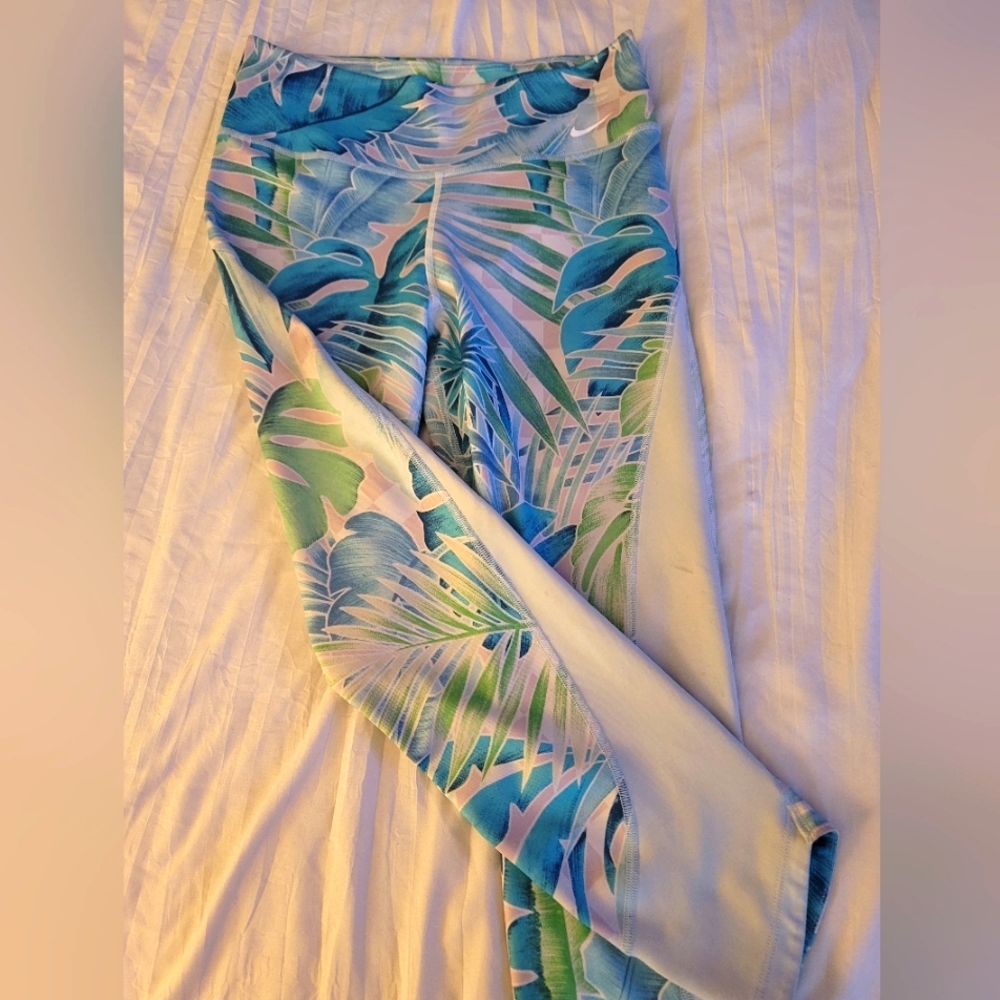 NIKE LEGGINGS